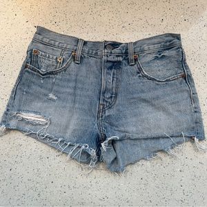 Levi’s mid rise denim shorts